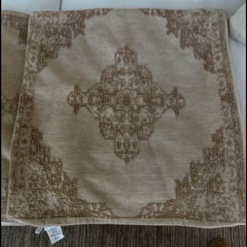 Pottery Barn Maddie Textured Pillow Cover Flax